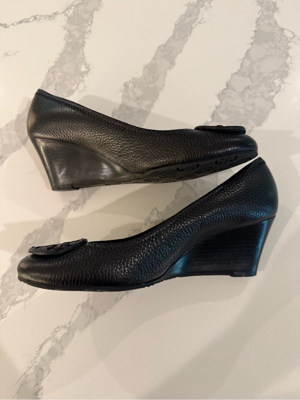 Tory Burch Black Leather Logo wedges - Picture 2 of 4